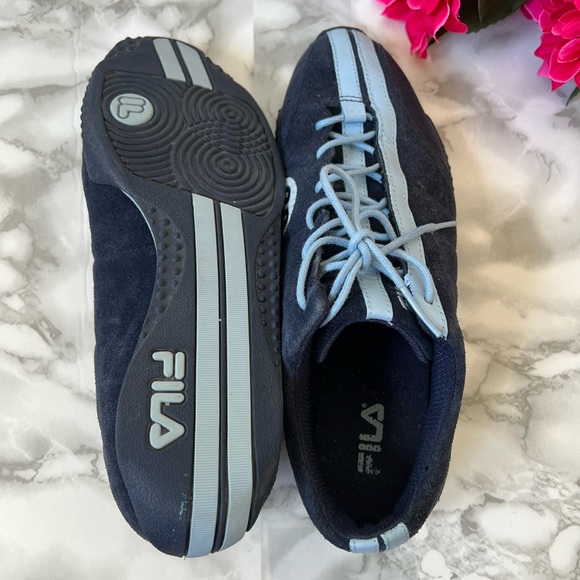EXCELLENT - LIKE NEW - FILA Blue Suede Runners Fila - Picture 6 of 8
